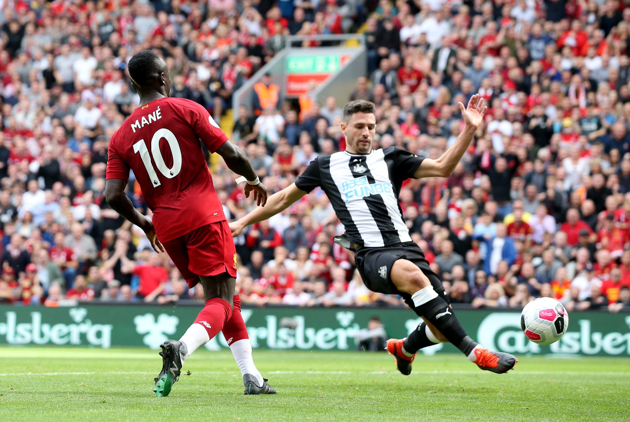 同时推动了 同时推动了